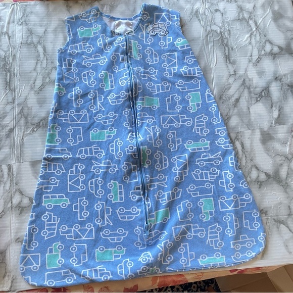 SOLD ON FACEBOOK MARKETPLACE HALO SLEEPSACK BLEU 100% COTTON
MEDIUM 6-12 MONTHS - Picture 4 of 6